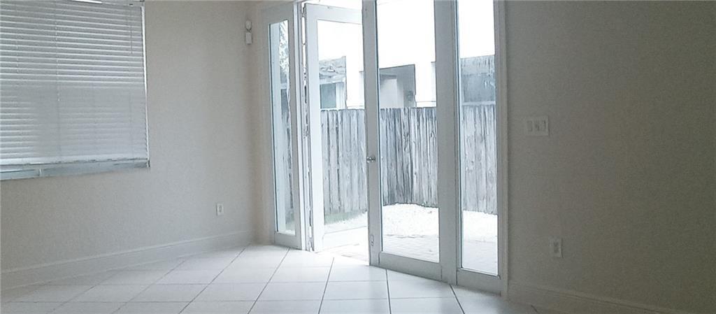 113 NW 11th St