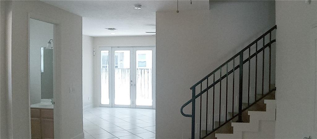 113 NW 11th St