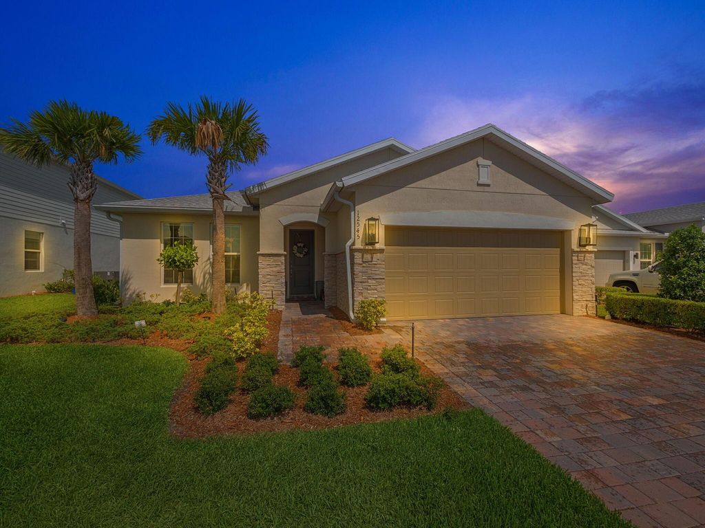 Photo of 12545 SW Gray Fox Lane, Port Saint Lucie, FL 34987 (MLS # R10994702)
