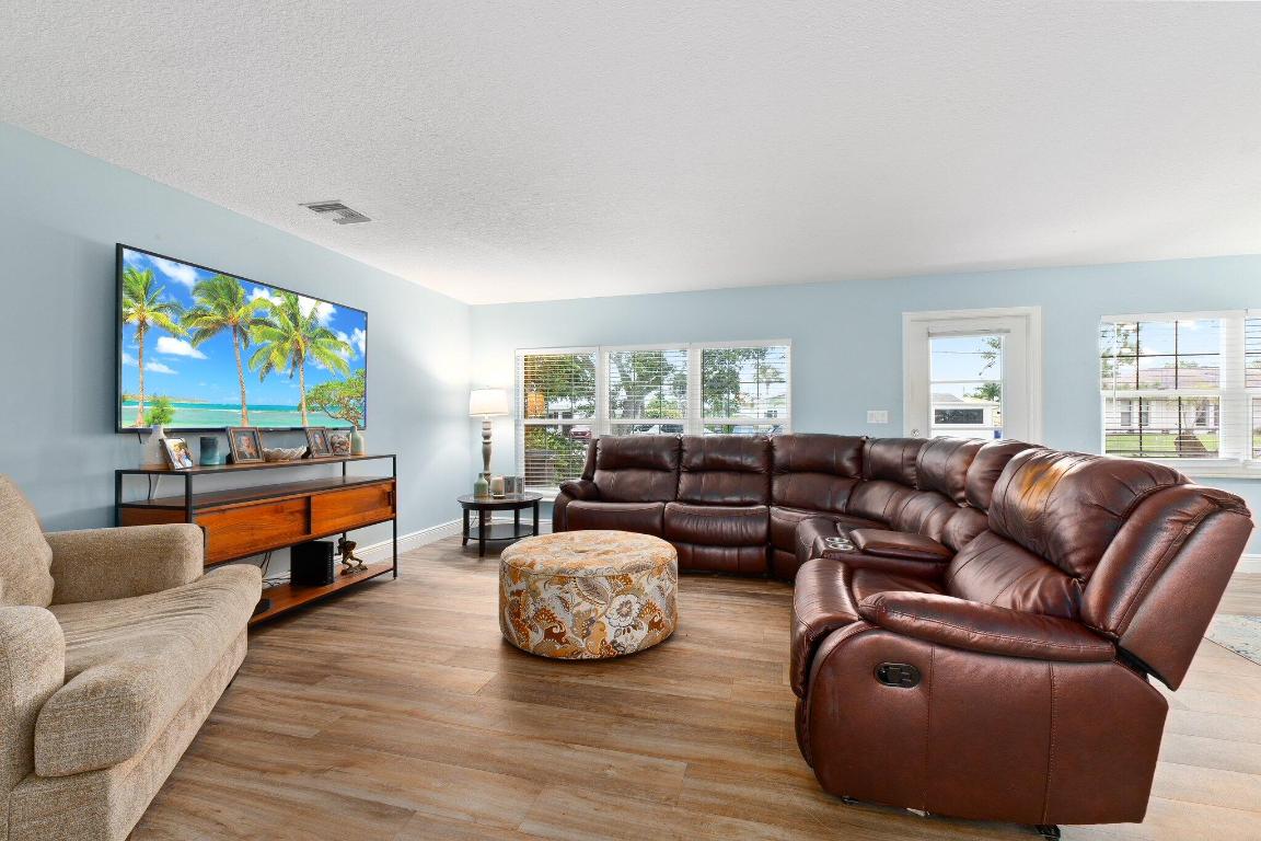 SEAGATE HARBOR - Residential