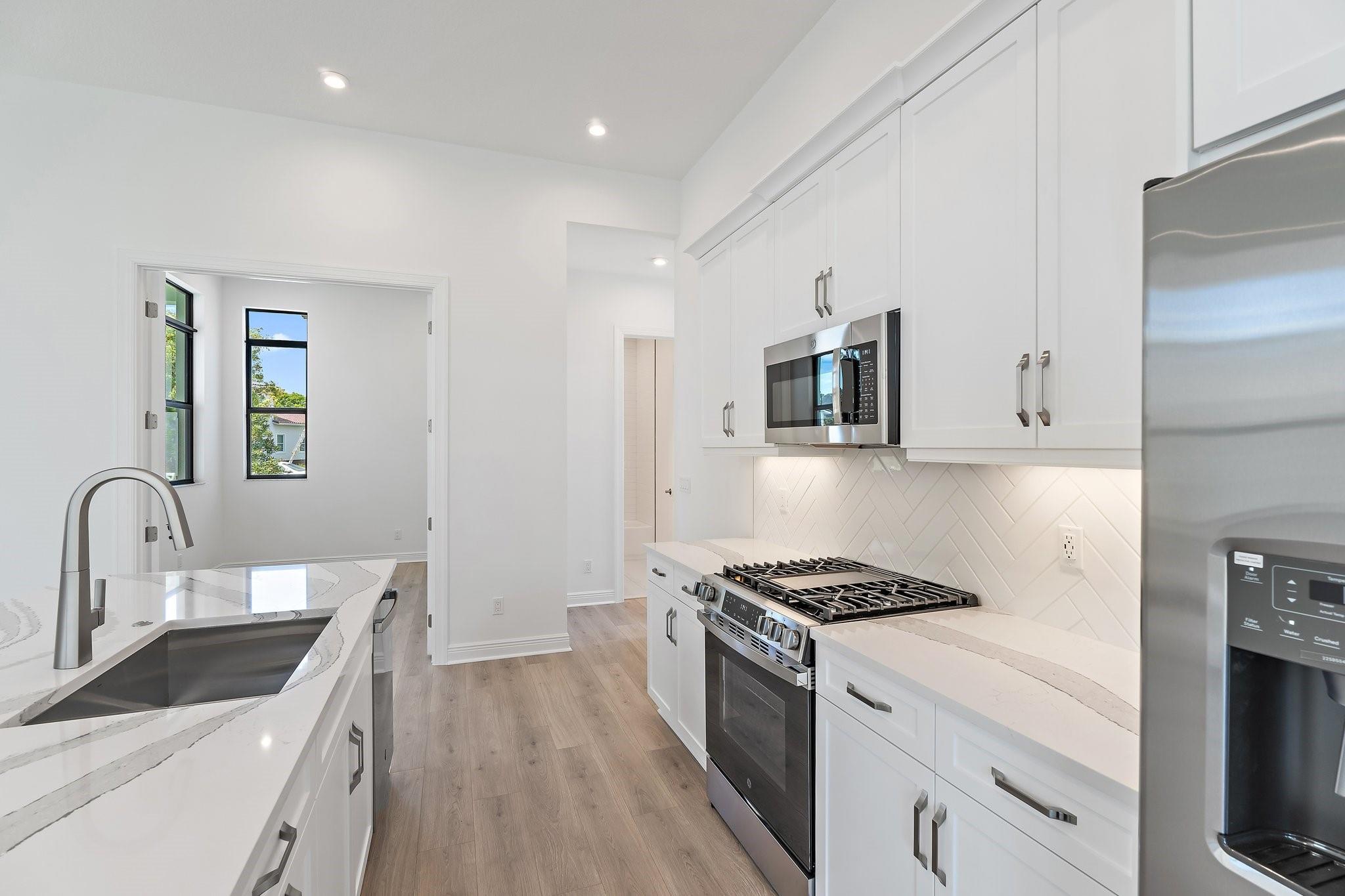 KH RIVELLA LLC - Residential