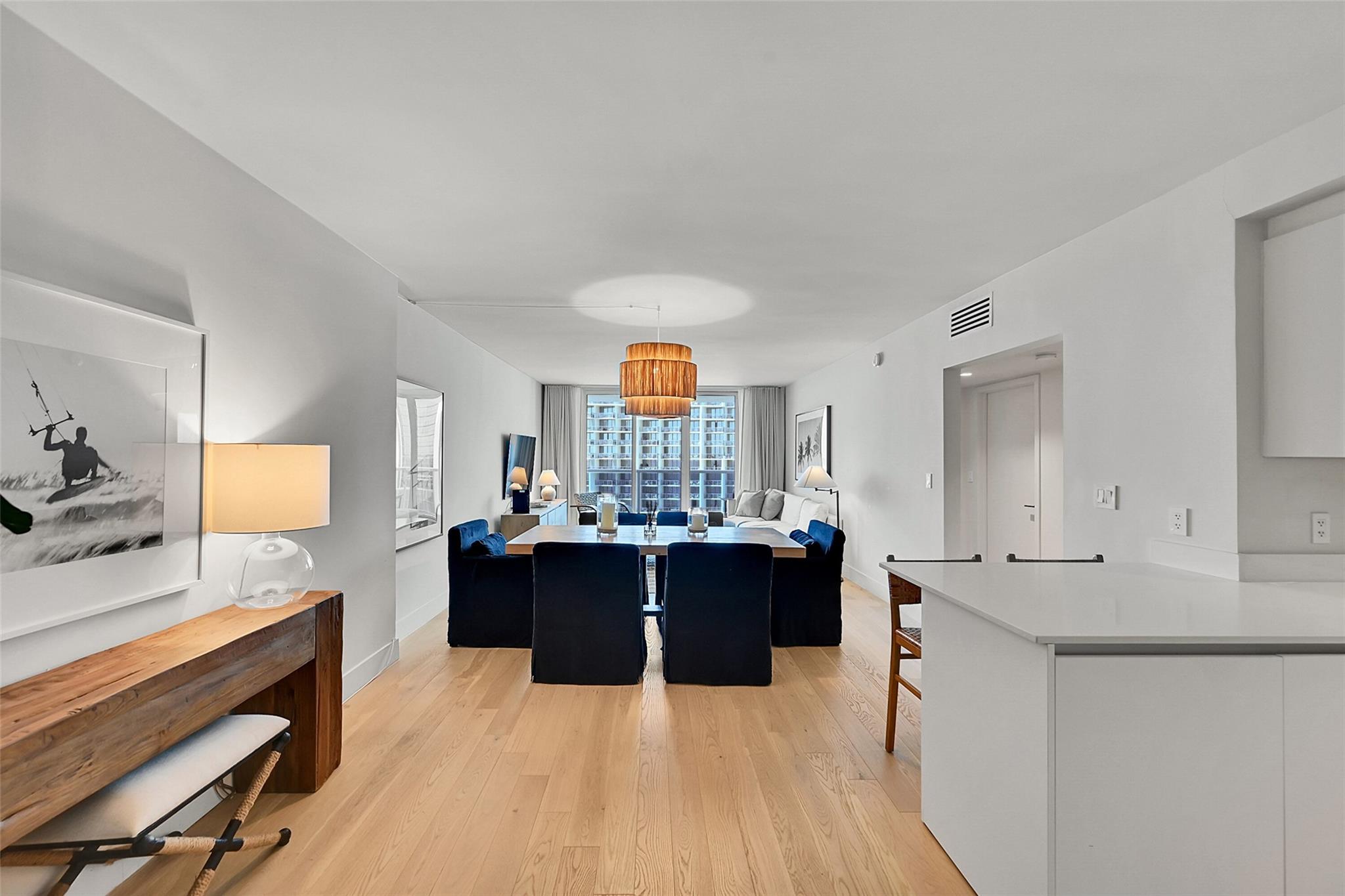 Roney Palace - Residential