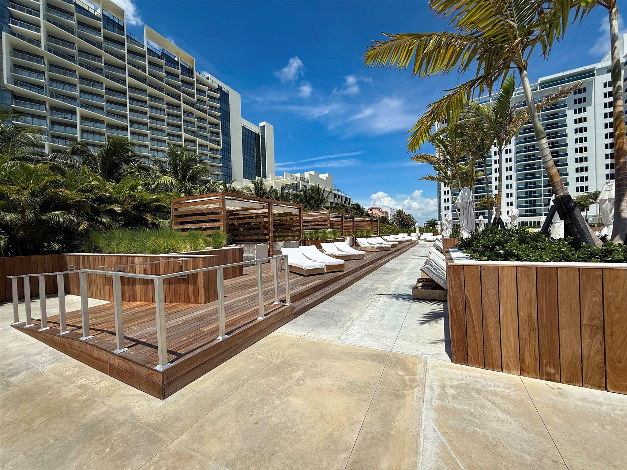 Roney Palace - Residential