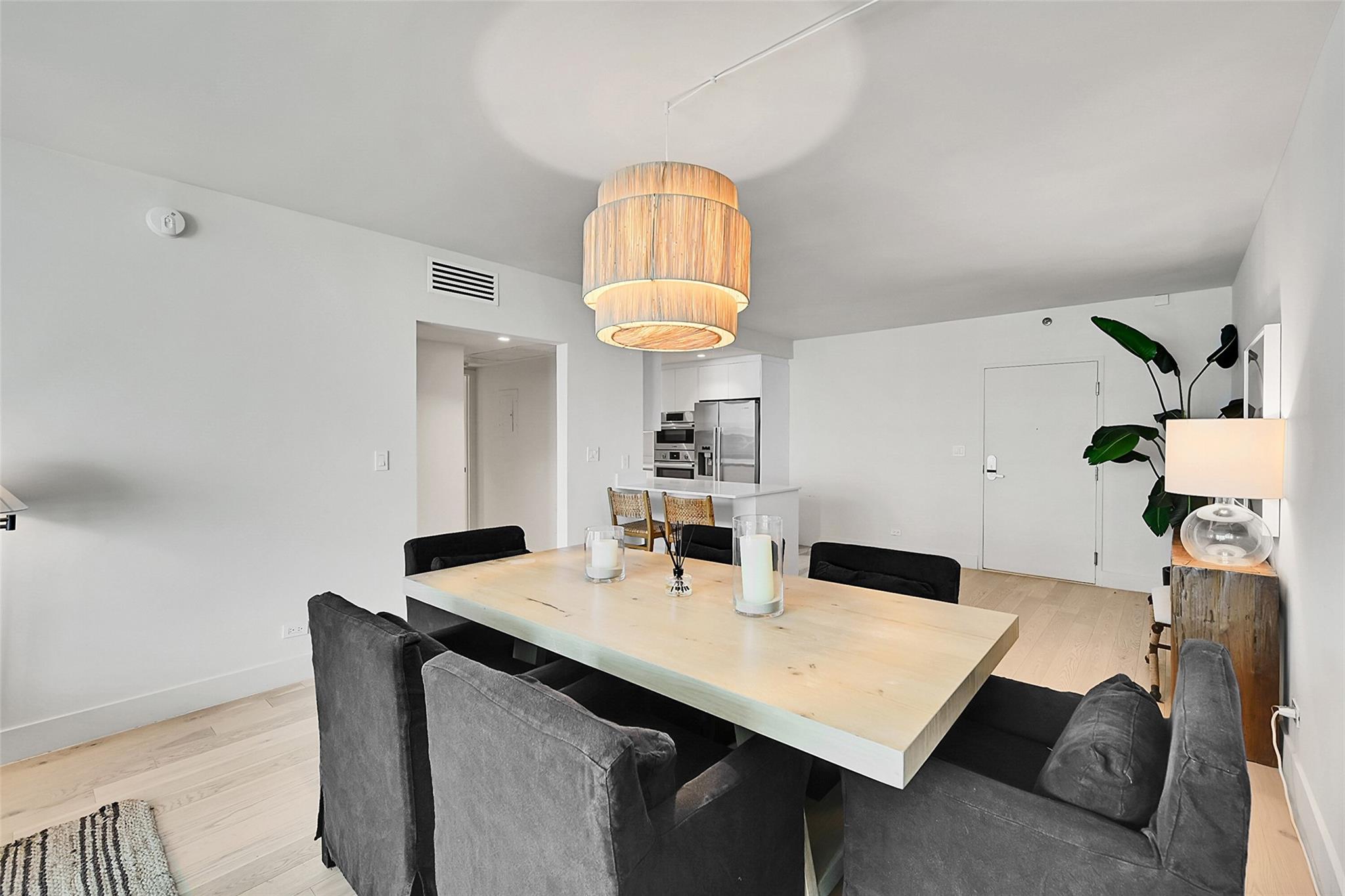 Roney Palace - Residential
