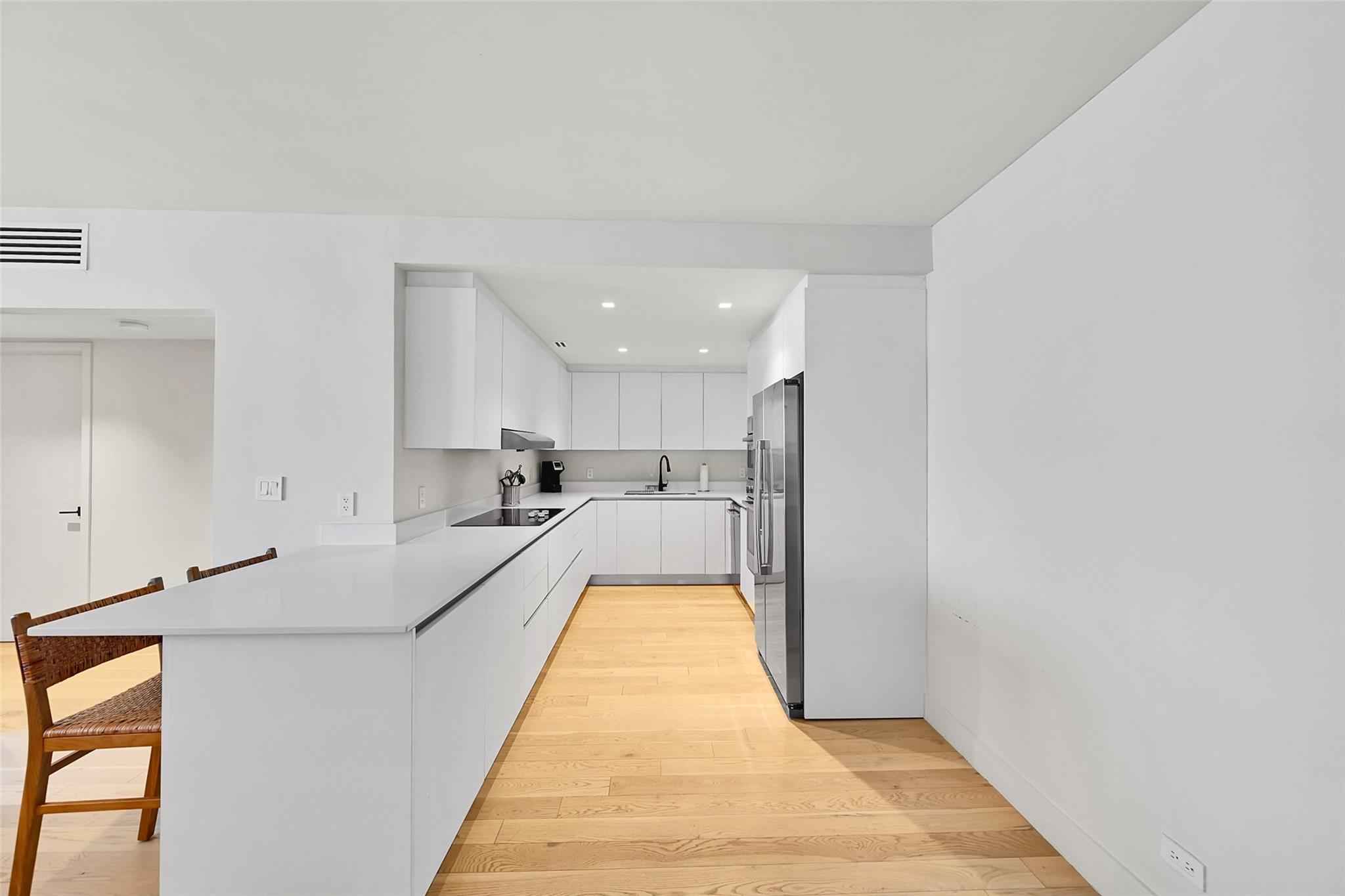 Roney Palace - Residential