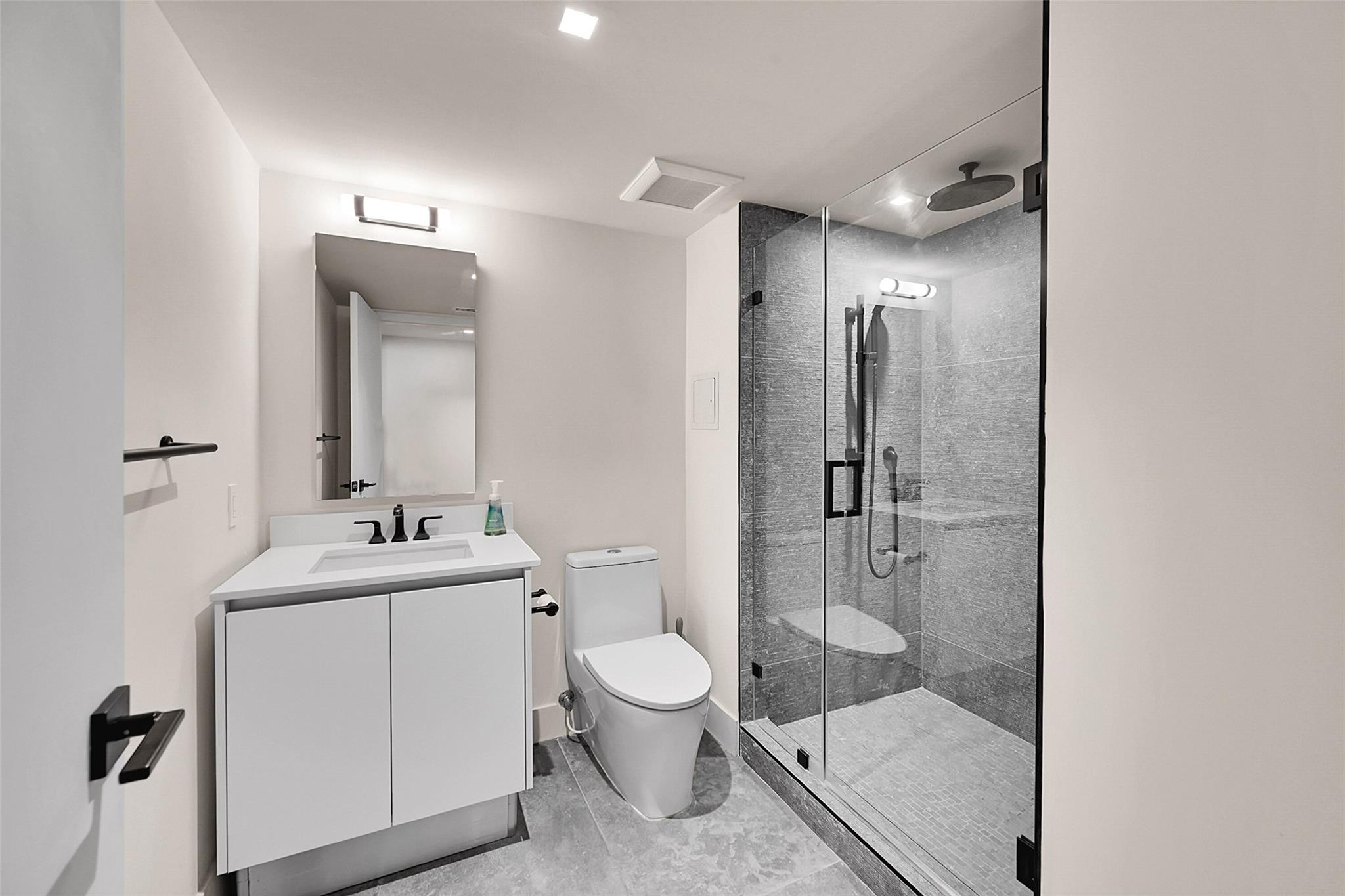 Roney Palace - Residential