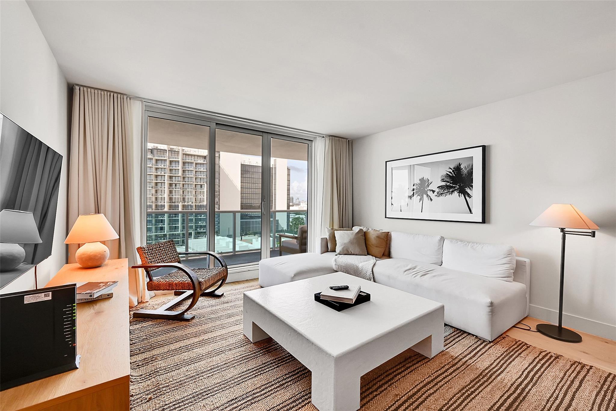 Roney Palace - Residential