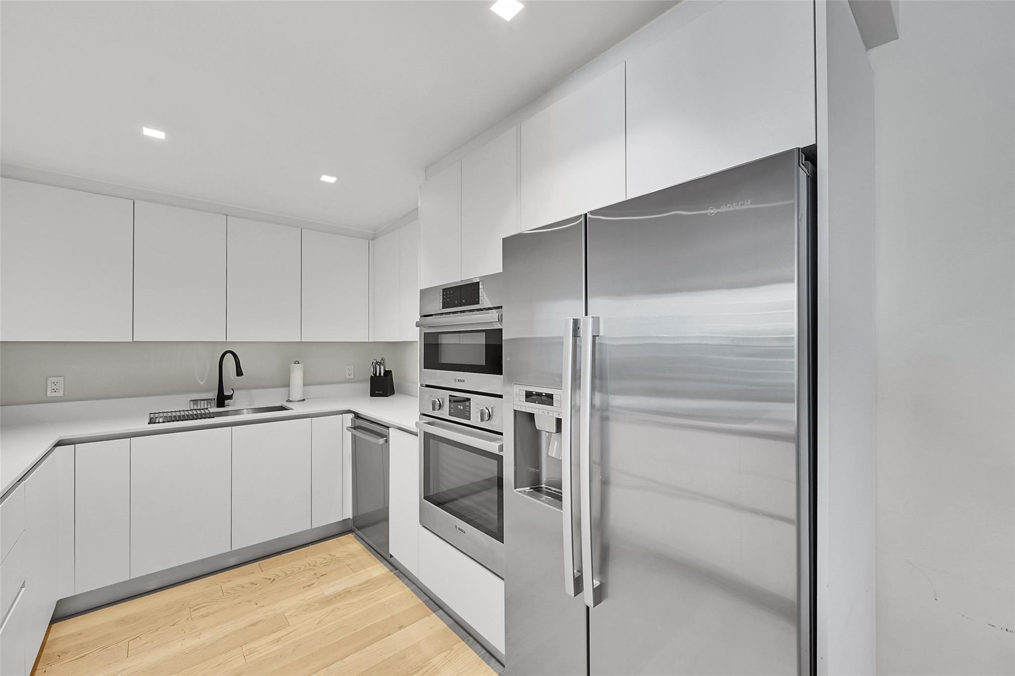Roney Palace - Residential
