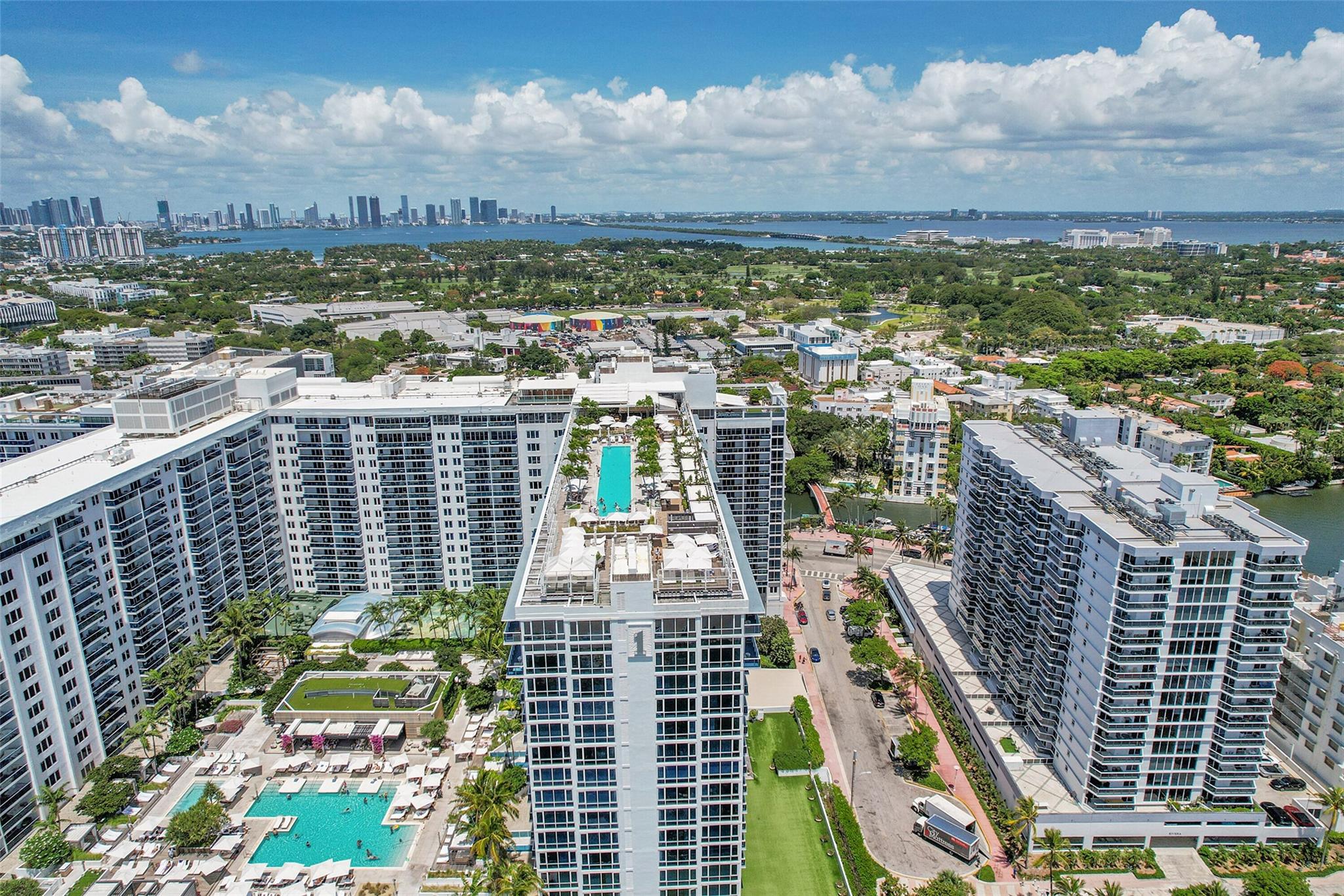 Roney Palace - Residential