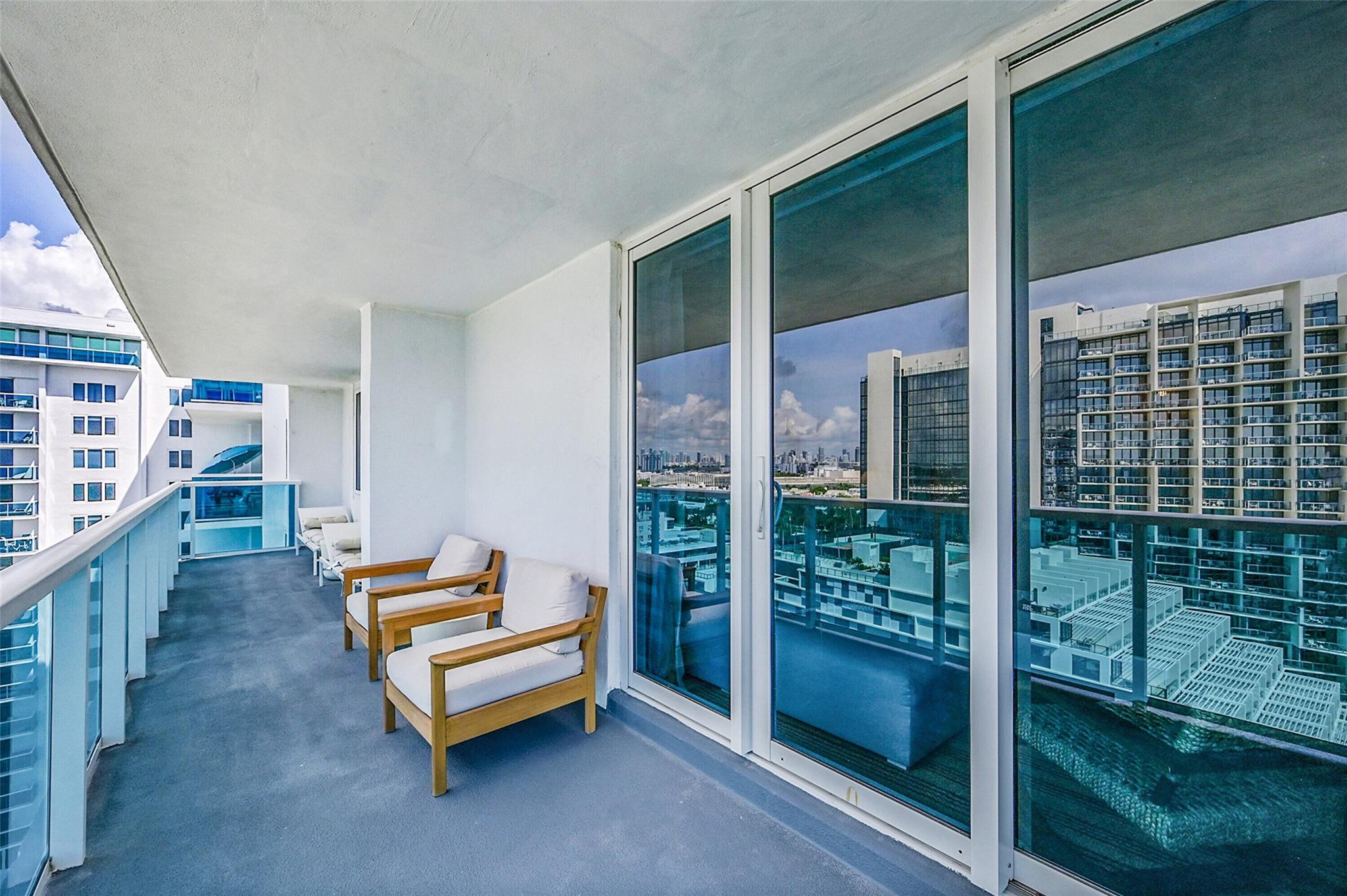 Roney Palace - Residential