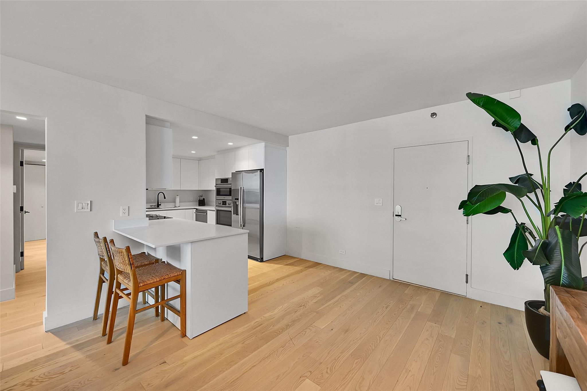 Roney Palace - Residential