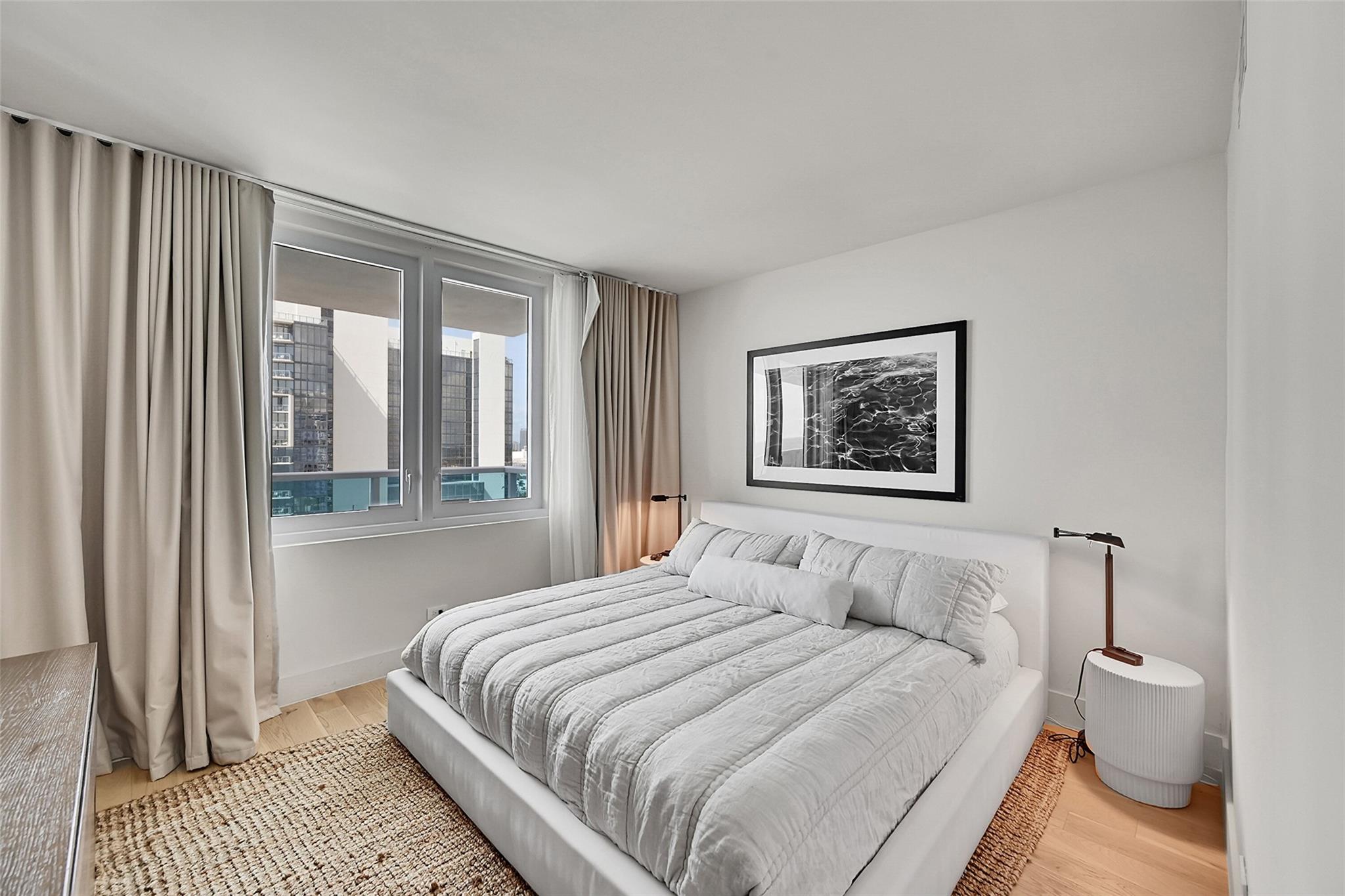 Roney Palace - Residential