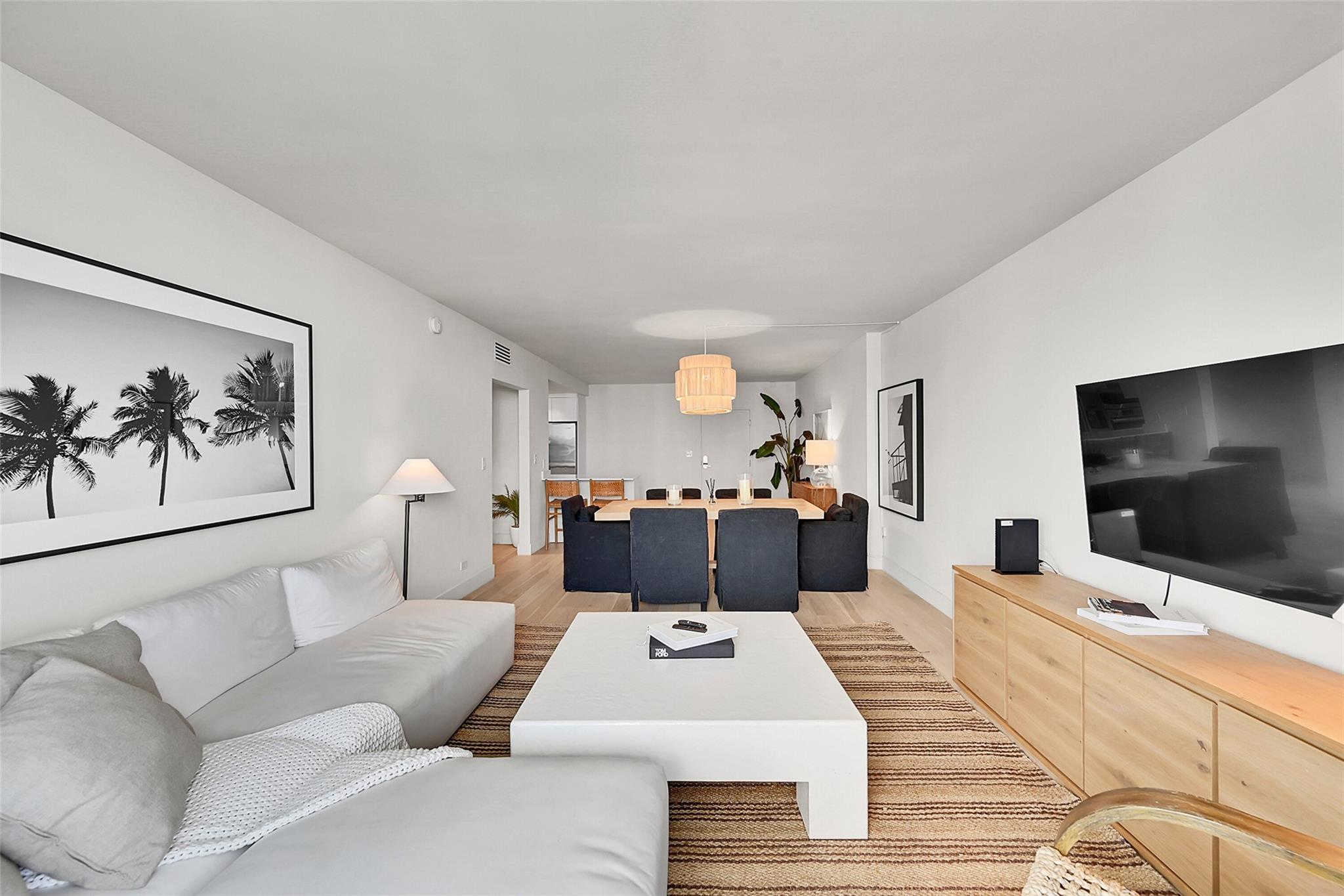 Roney Palace - Residential