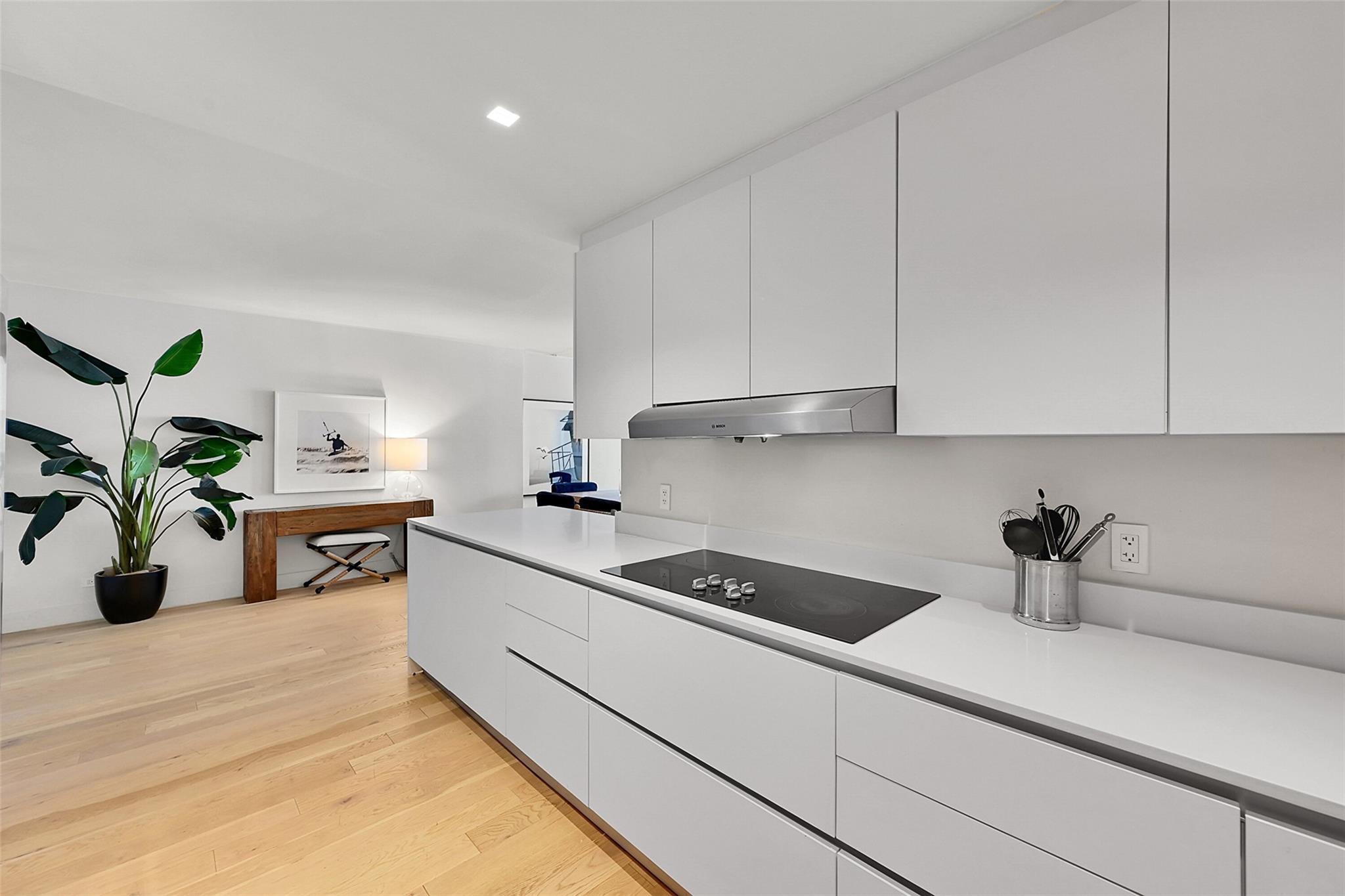 Roney Palace - Residential