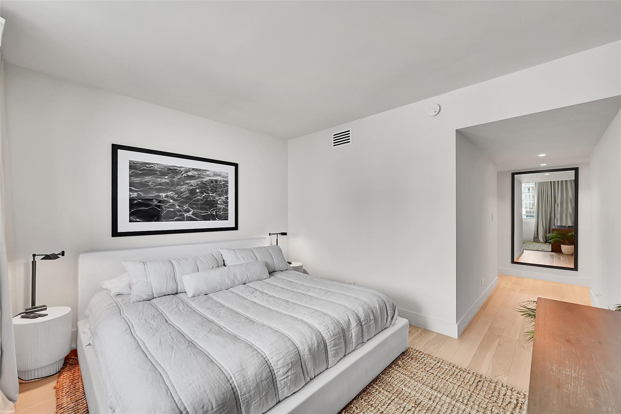 Roney Palace - Residential