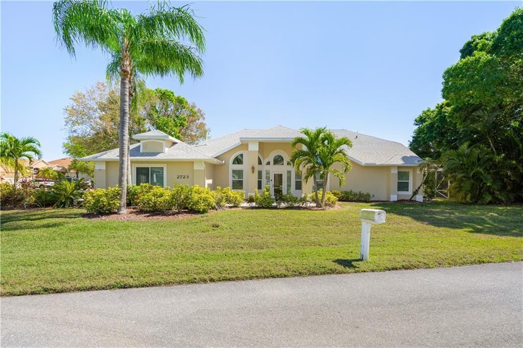 Photo of 2723 Serenity Circle S, Fort Pierce, FL 34981 (MLS # R11071398)