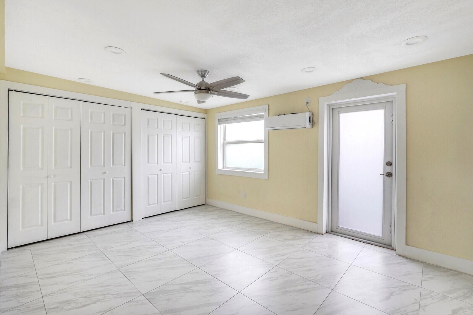 PALM BEACH SQUARE UNIT 5 - Residential Lease