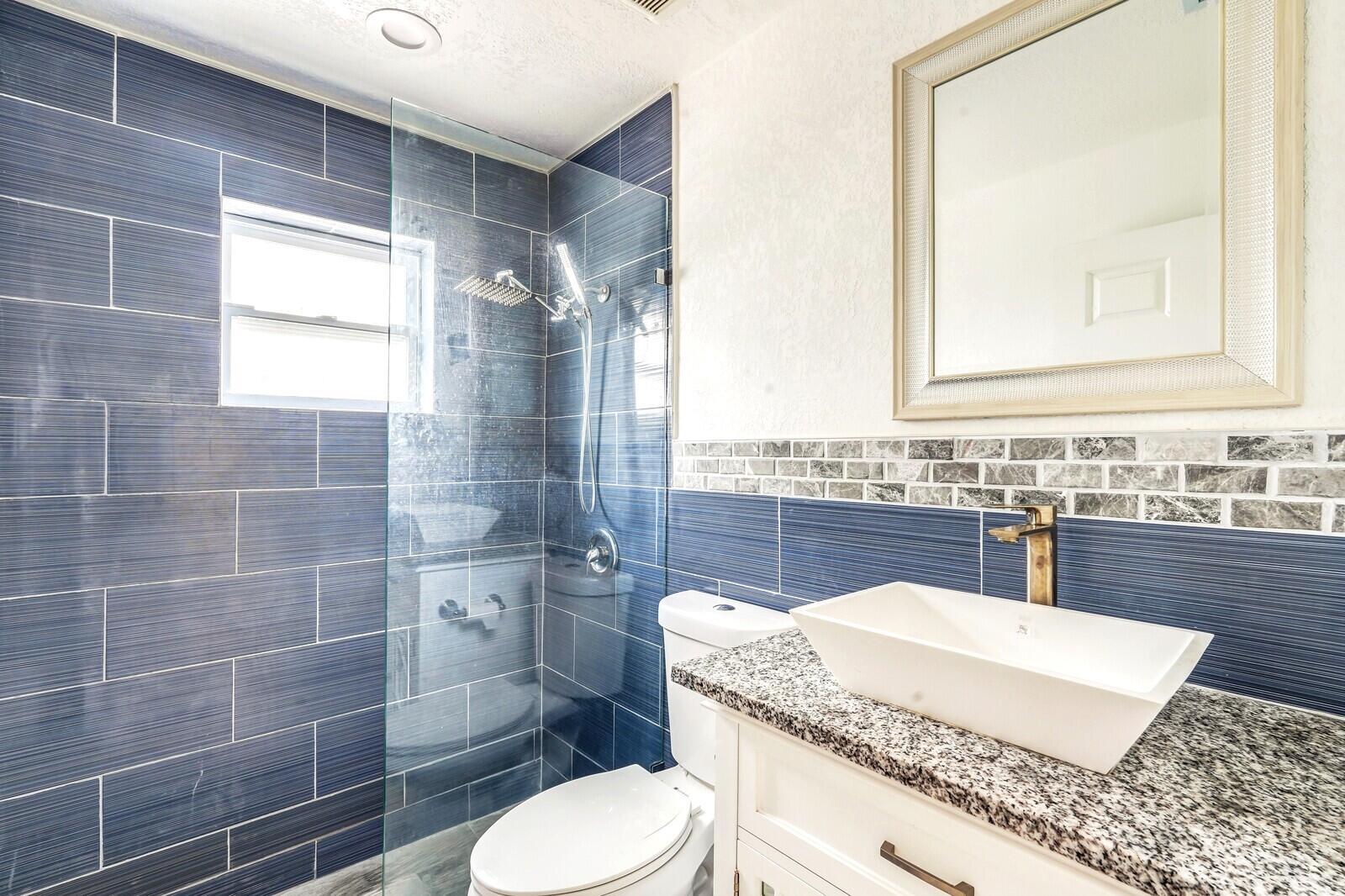 PALM BEACH SQUARE UNIT 5 - Residential Lease