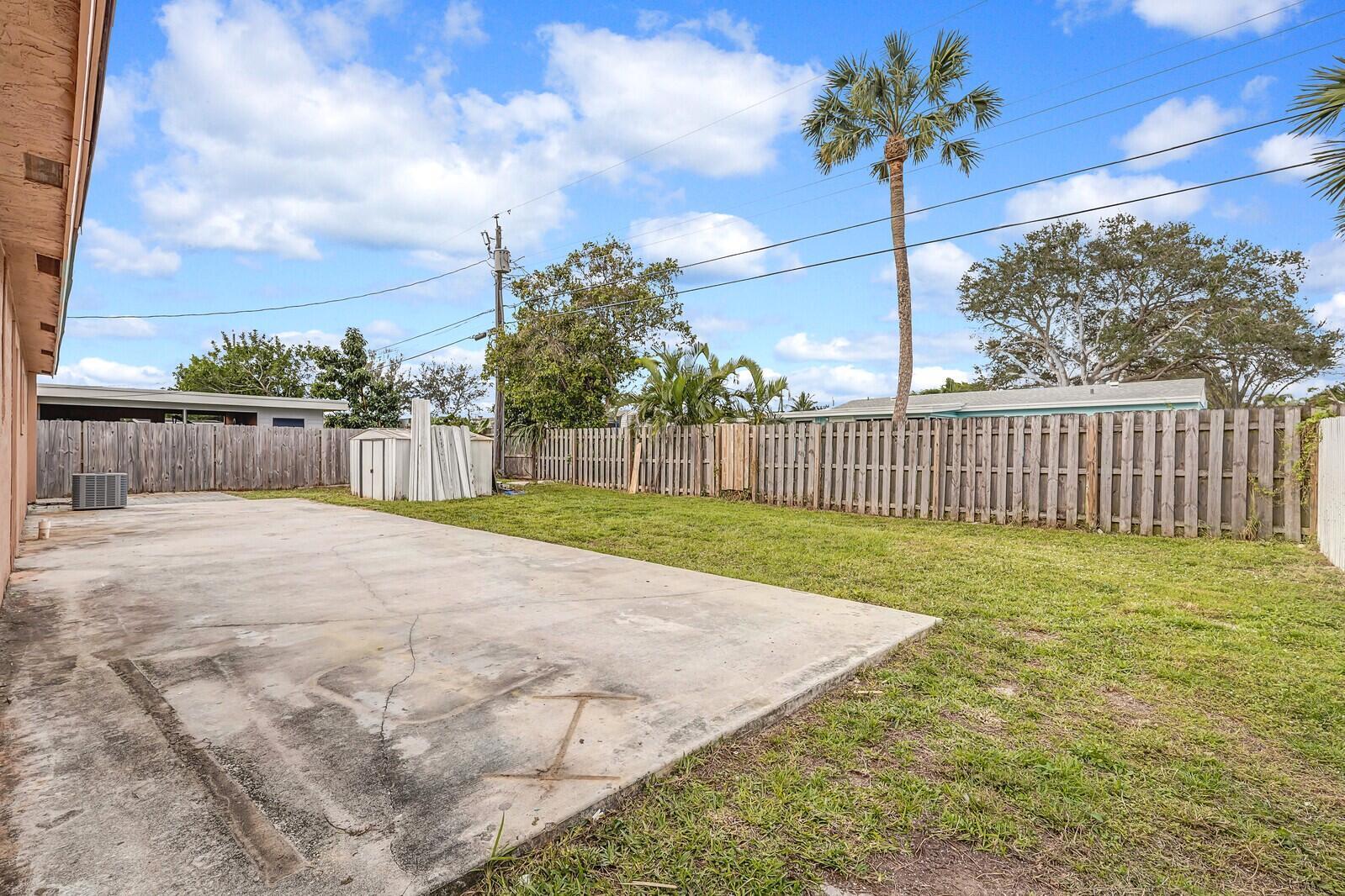 PALM BEACH SQUARE UNIT 5 - Residential Lease