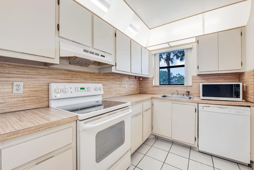SUNRISE OF PALM BEACH CONDO 1,2,3,4, 14 AND 17 - Residential Lease