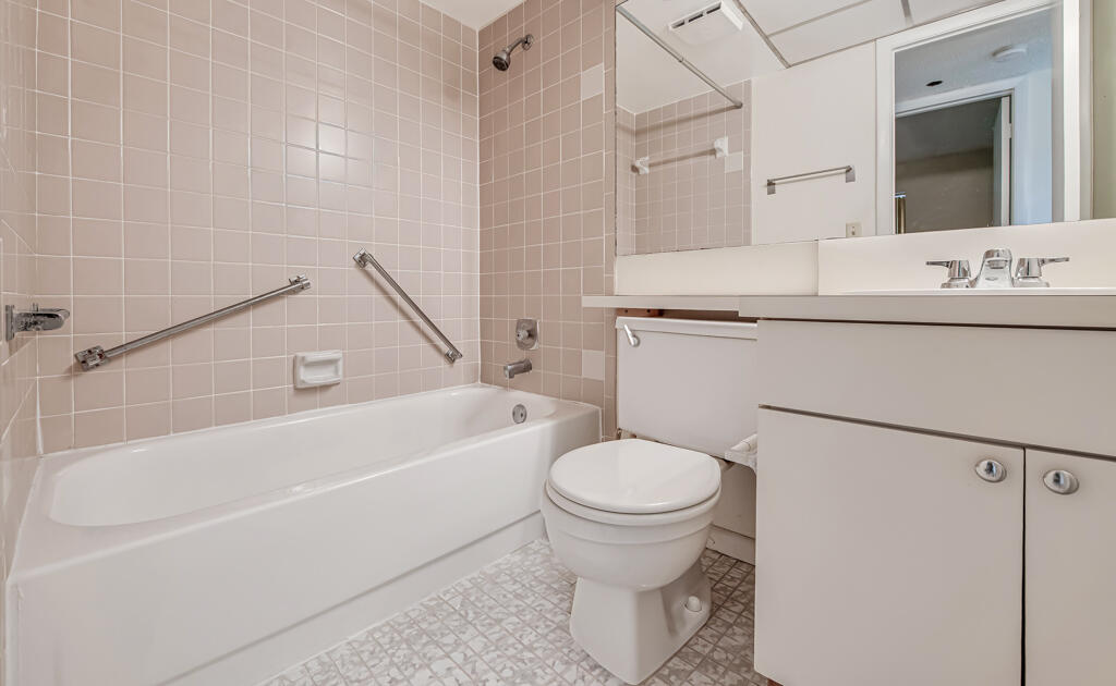 SUNRISE OF PALM BEACH CONDO 1,2,3,4, 14 AND 17 - Residential Lease