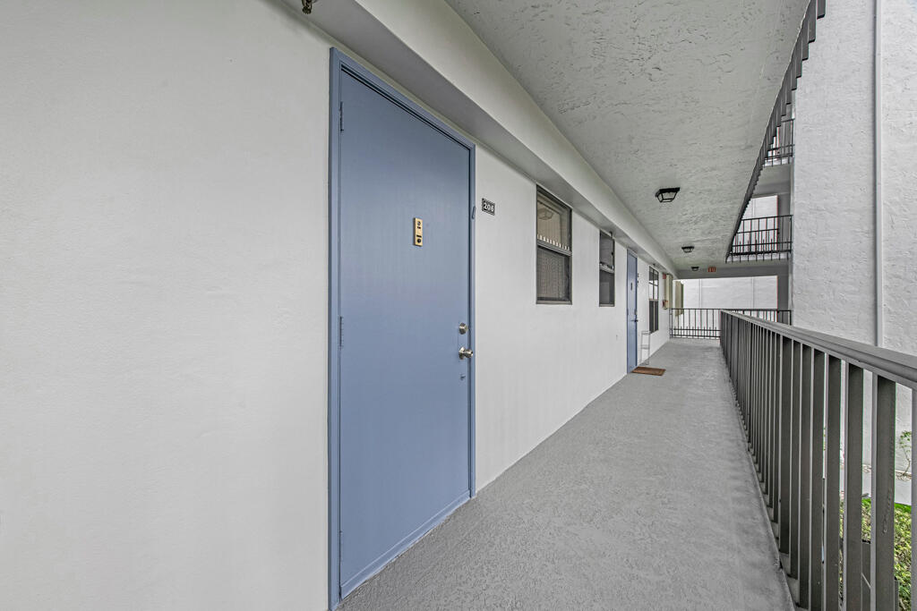 SUNRISE OF PALM BEACH CONDO 1,2,3,4, 14 AND 17 - Residential Lease