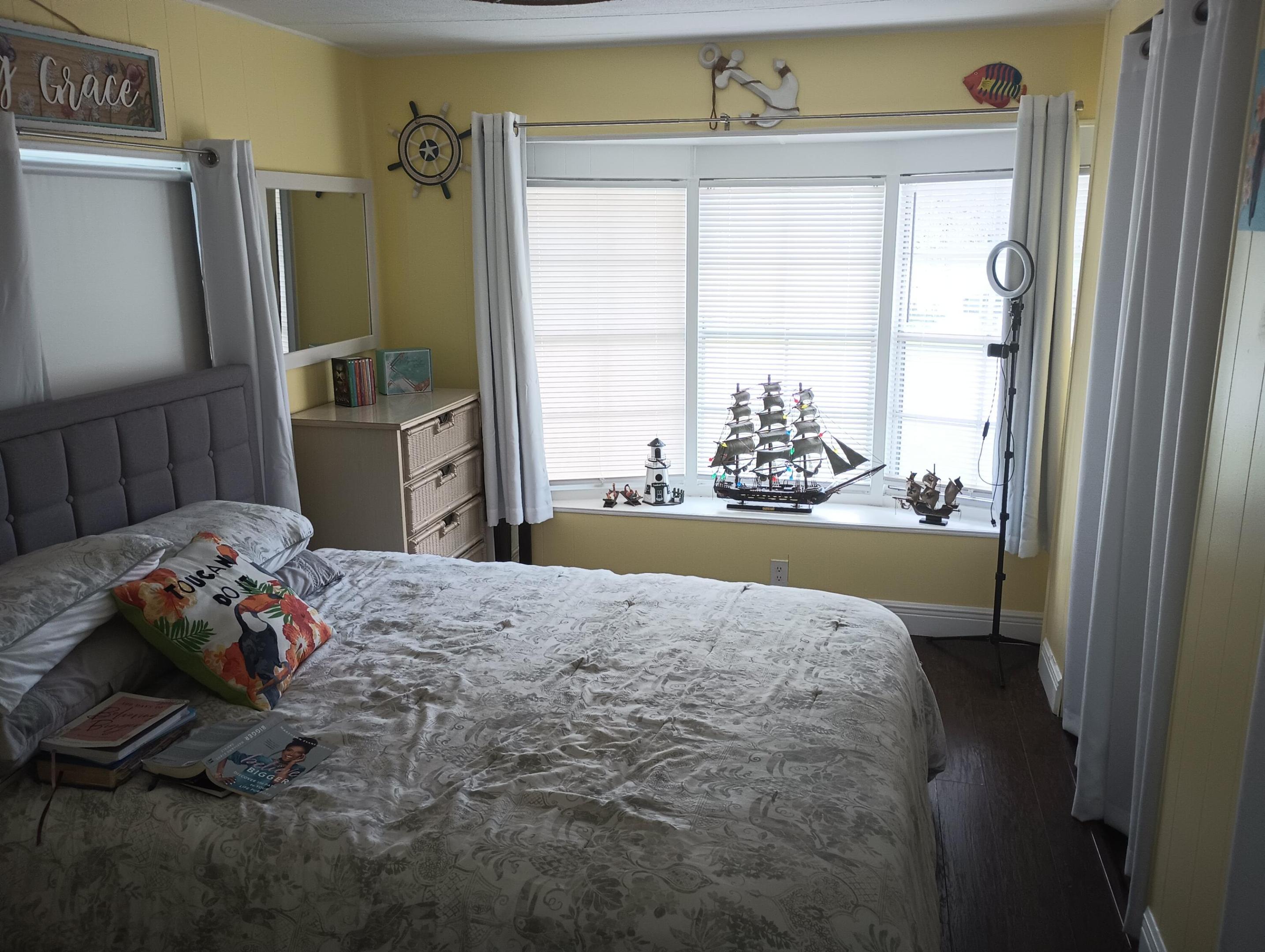 Spanish Lakes Riverfront - Residential