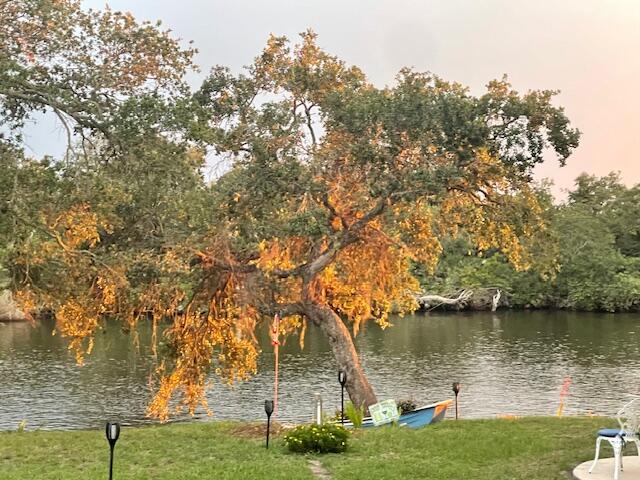 Spanish Lakes Riverfront - Residential