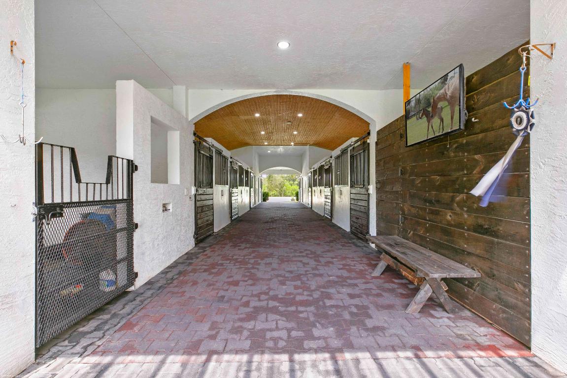 Palm Beach Point Sunglade - Residential