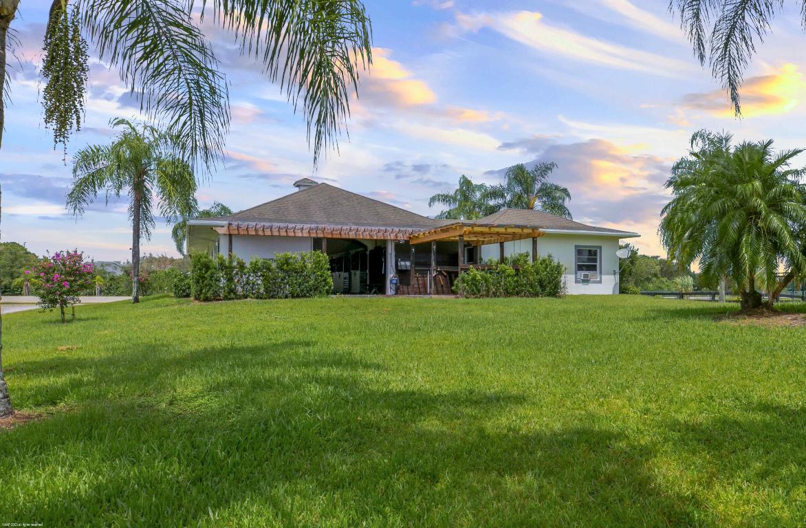 Palm Beach Point Sunglade - Residential