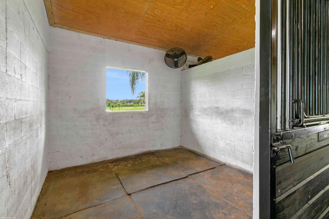 Palm Beach Point Sunglade - Residential