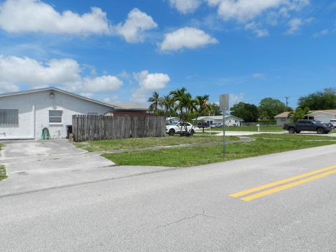 Tiny photo for 3151 Pinehurst Drive, Lake Worth, FL 33467 (MLS # B26018559)
