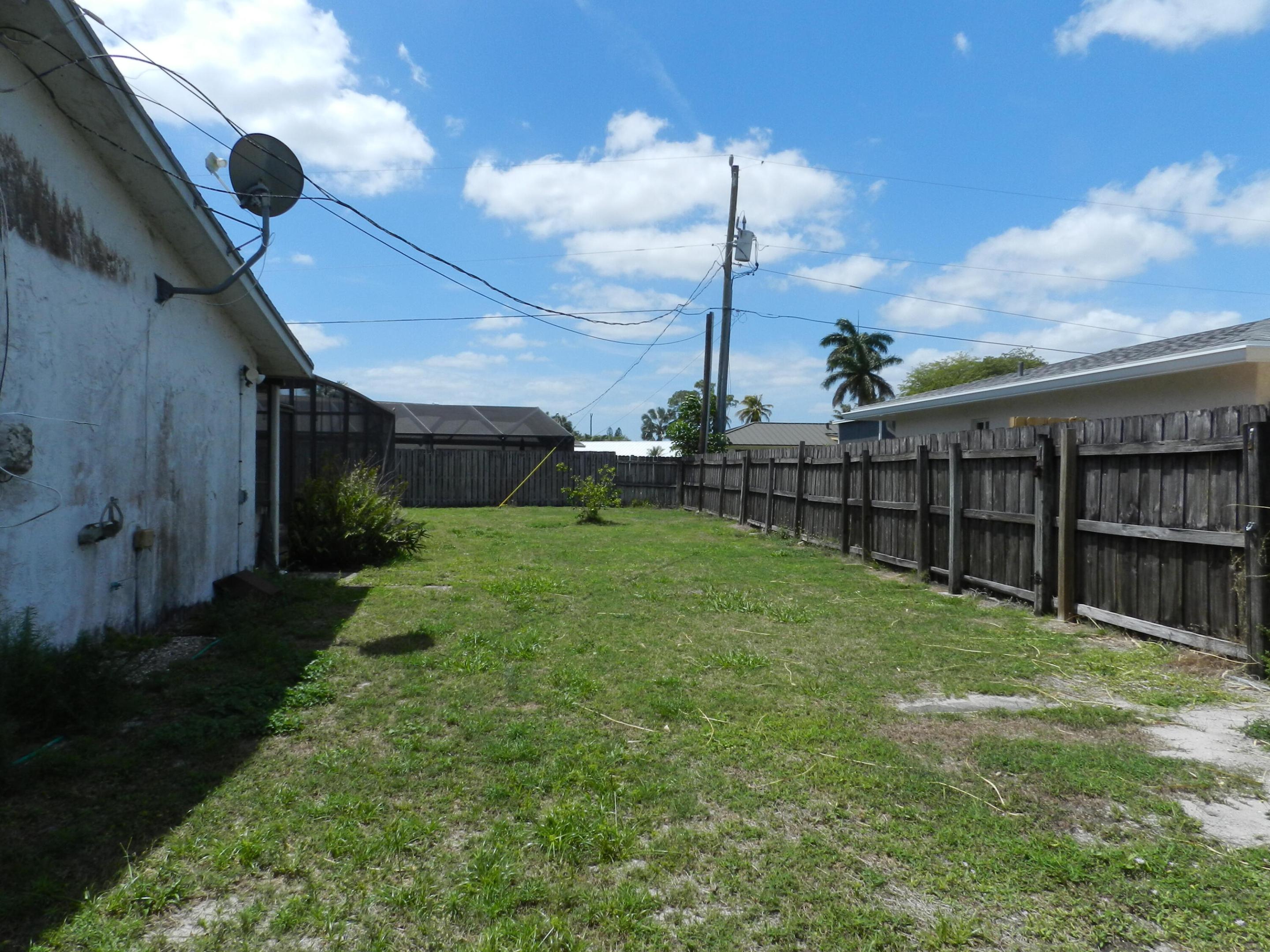 PALM BEACH NATL GOLF AND COUNTRY CLUB ESTATES 2 - Residential