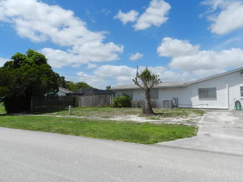 Tiny photo for 3151 Pinehurst Drive, Lake Worth, FL 33467 (MLS # B26018559)