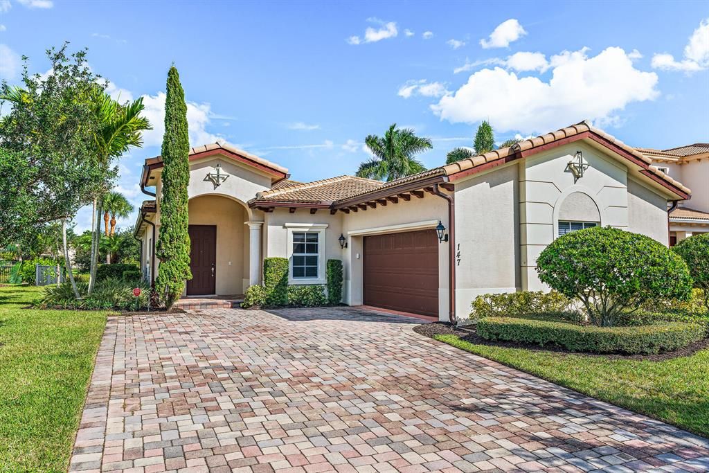 Photo of 147 Darby Island Place Pl, Jupiter, FL 33458 (MLS # R10754072)