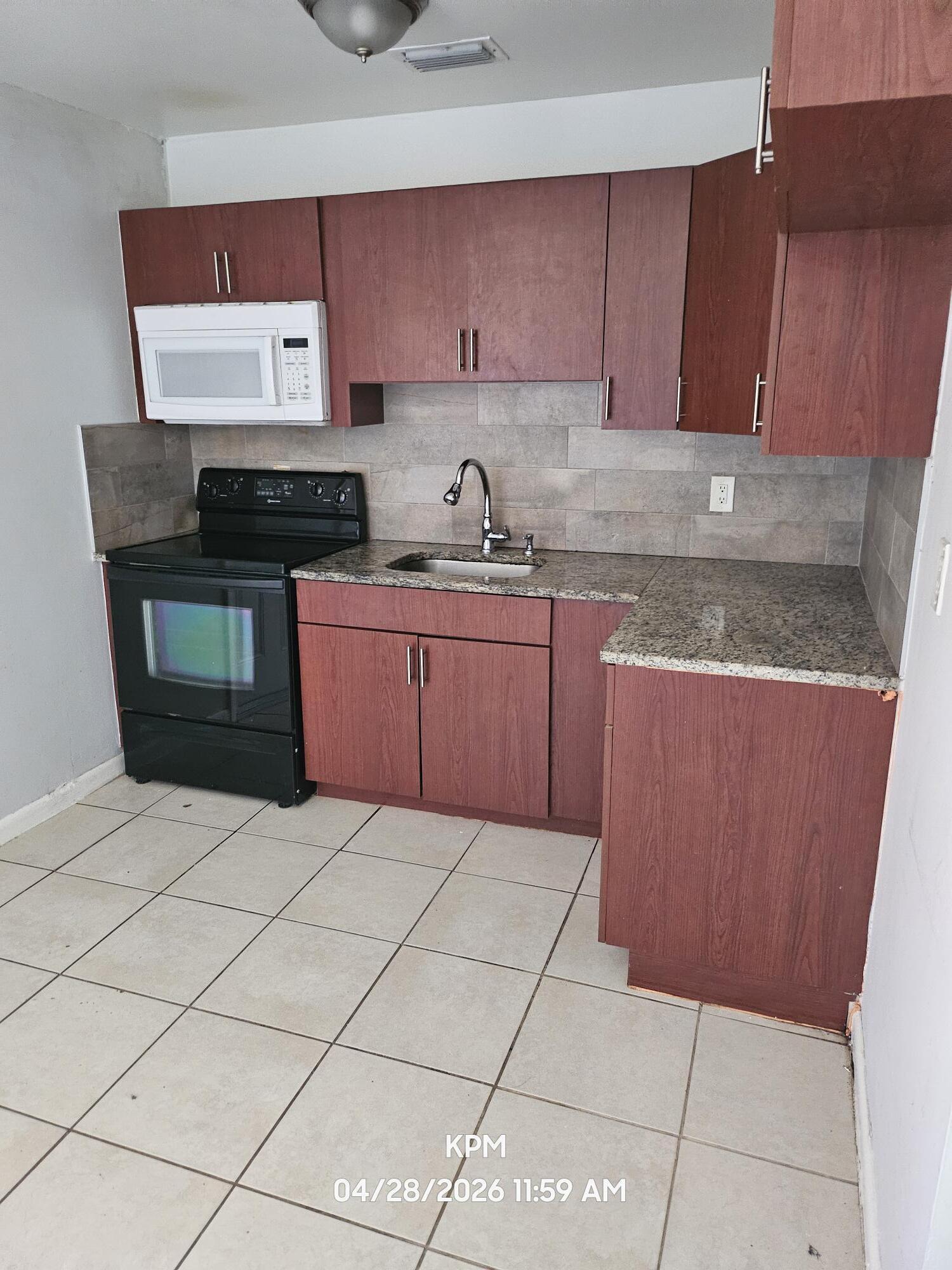 BUNKER HILL ADD TO WPB - Residential Lease