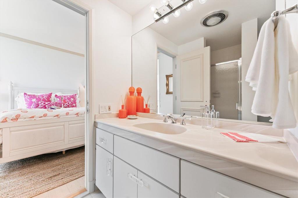 TWENTY FIVE HUNDRED SOUTH - Residential