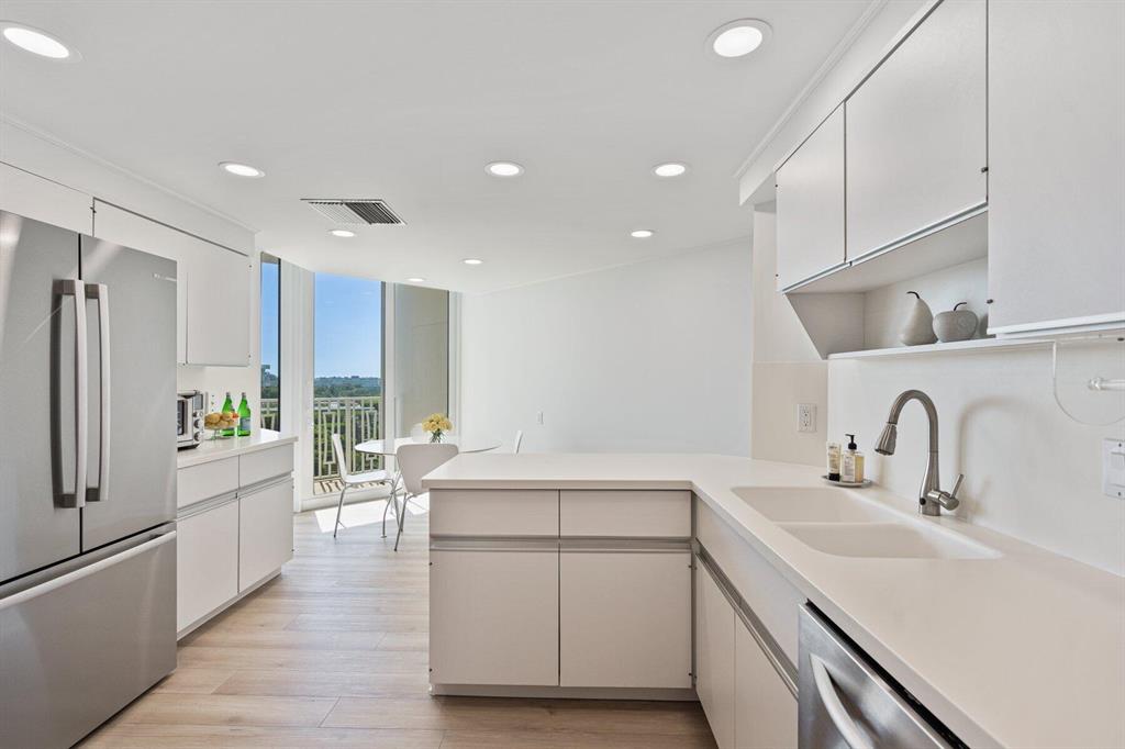 TWENTY FIVE HUNDRED SOUTH - Residential