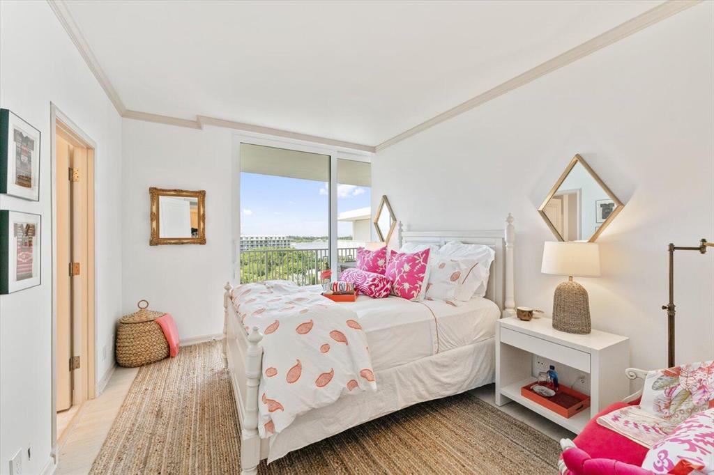 TWENTY FIVE HUNDRED SOUTH - Residential