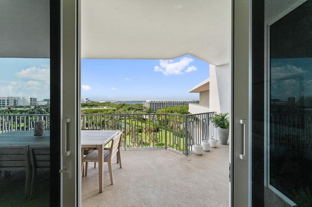 TWENTY FIVE HUNDRED SOUTH - Residential