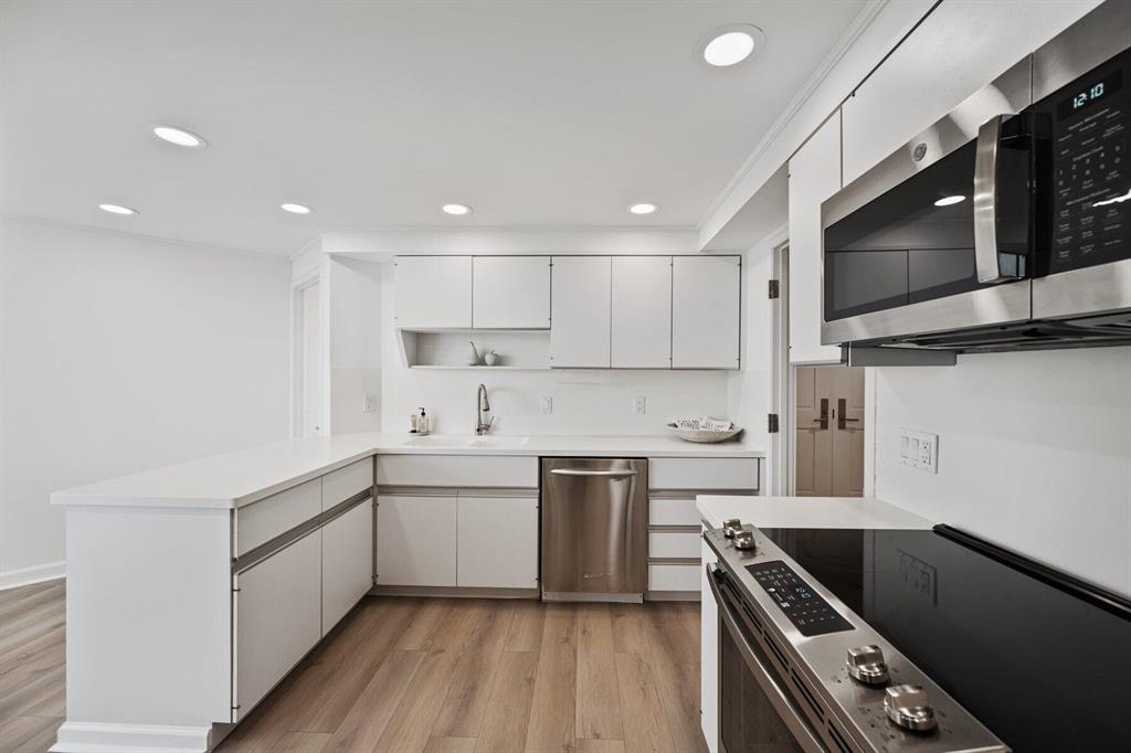 TWENTY FIVE HUNDRED SOUTH - Residential