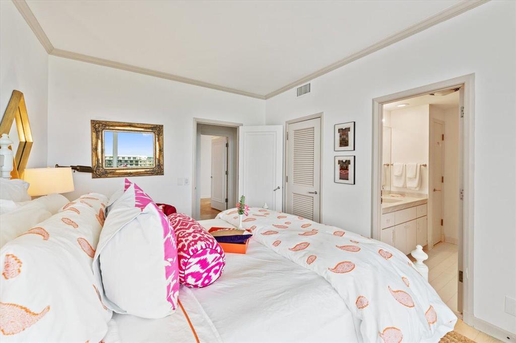 TWENTY FIVE HUNDRED SOUTH - Residential