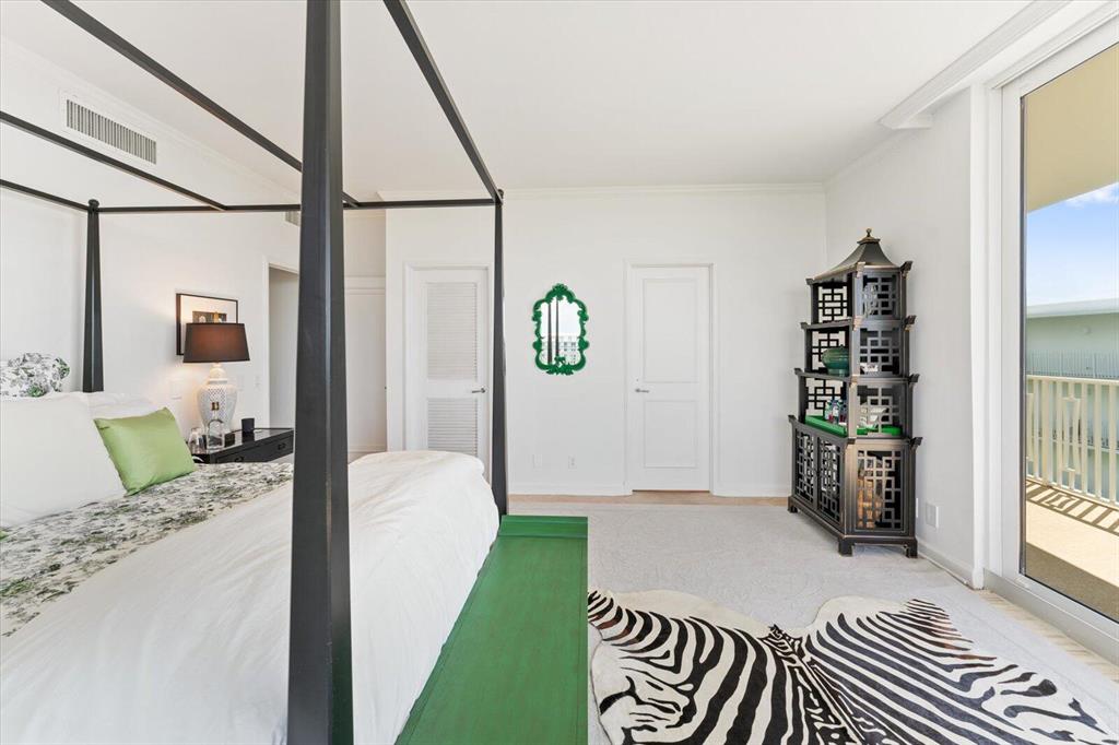 TWENTY FIVE HUNDRED SOUTH - Residential