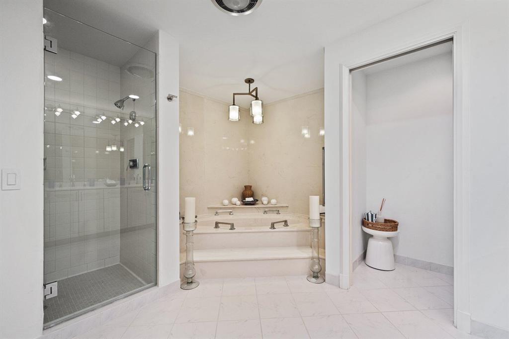 TWENTY FIVE HUNDRED SOUTH - Residential