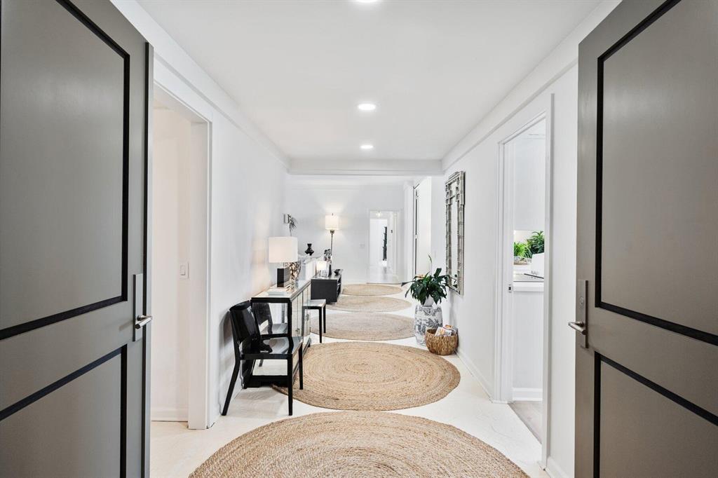 TWENTY FIVE HUNDRED SOUTH - Residential