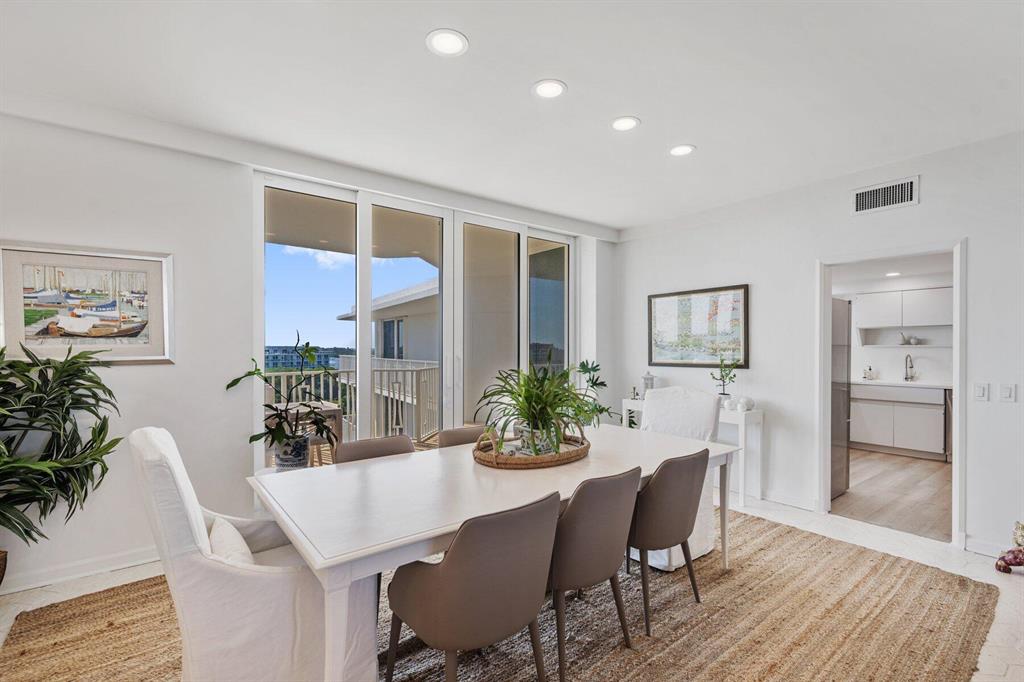 TWENTY FIVE HUNDRED SOUTH - Residential