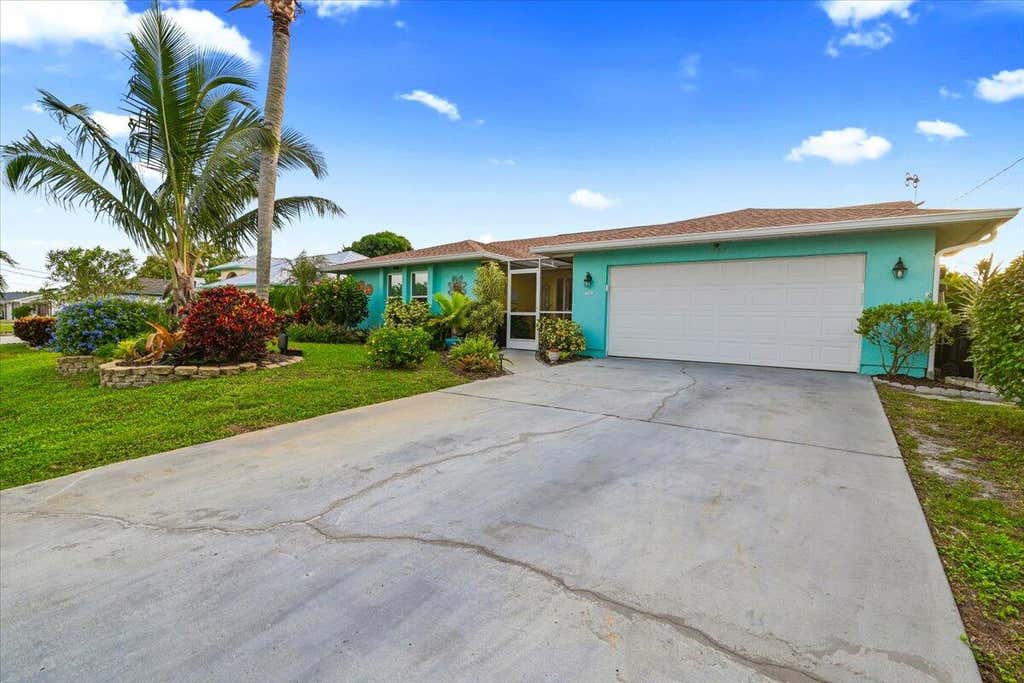 Photo of 2360 SE Bordeaux Court, Port Saint Lucie, FL 34952 (MLS # R11040834)