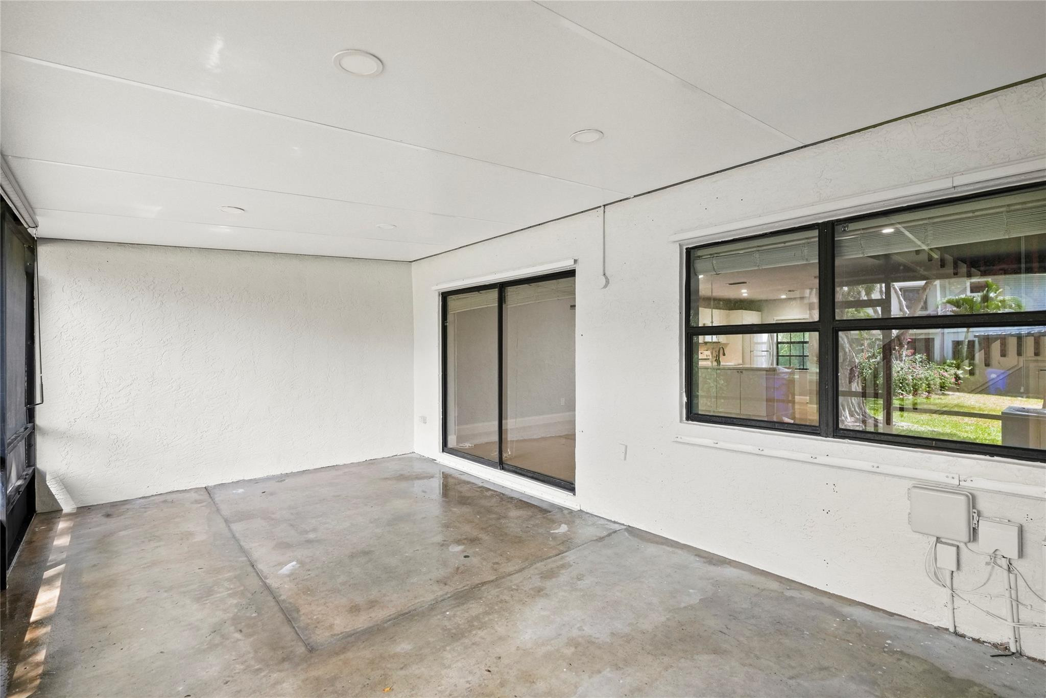 PEMBROKE POINTE SECTION T - Residential