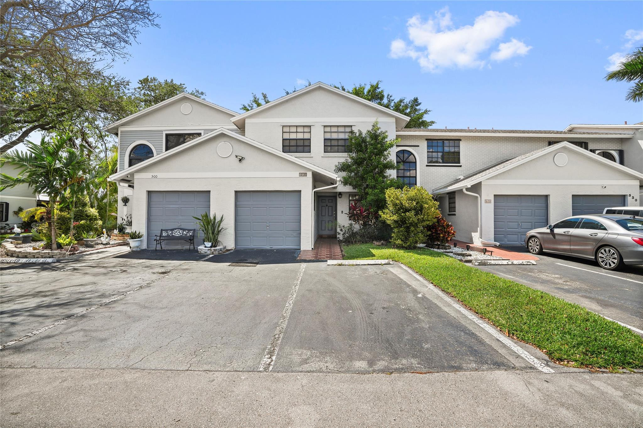 PEMBROKE POINTE SECTION T - Residential