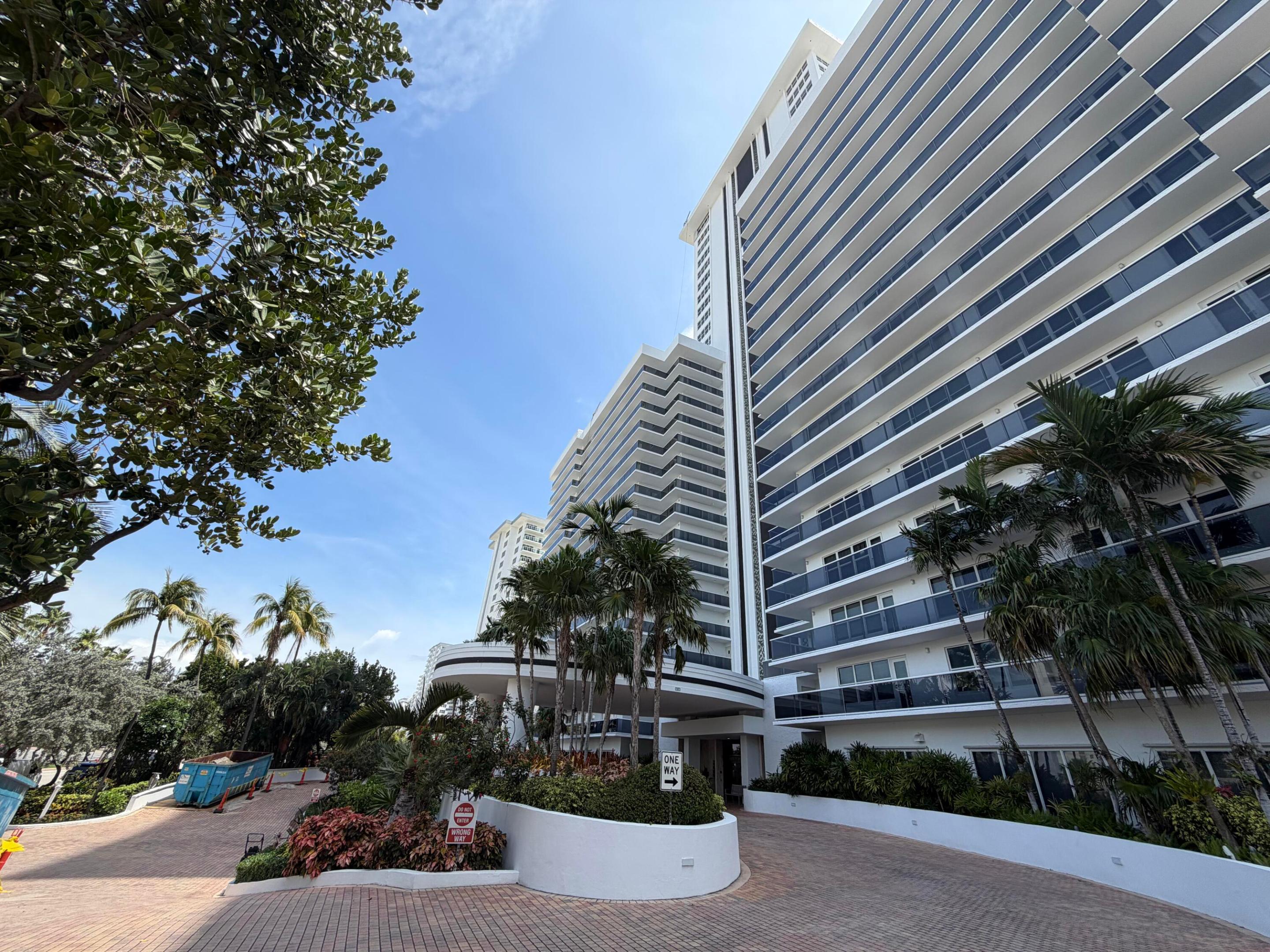 PLAYA DEL SOL CONDO - Residential